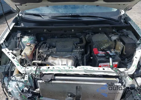 2015 Toyota Rav4 Xle z USA, uszkodzony, nr VIN JTMWFREV9FJ032725